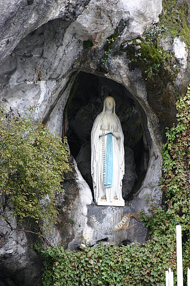 Grotte-de-Lourdes